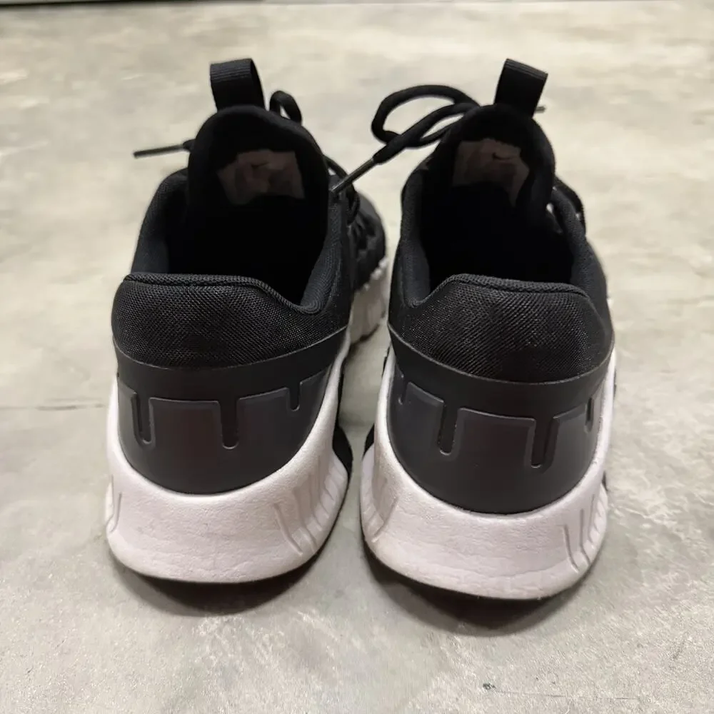 Nike Women's Black and White Flex Running Sneakers